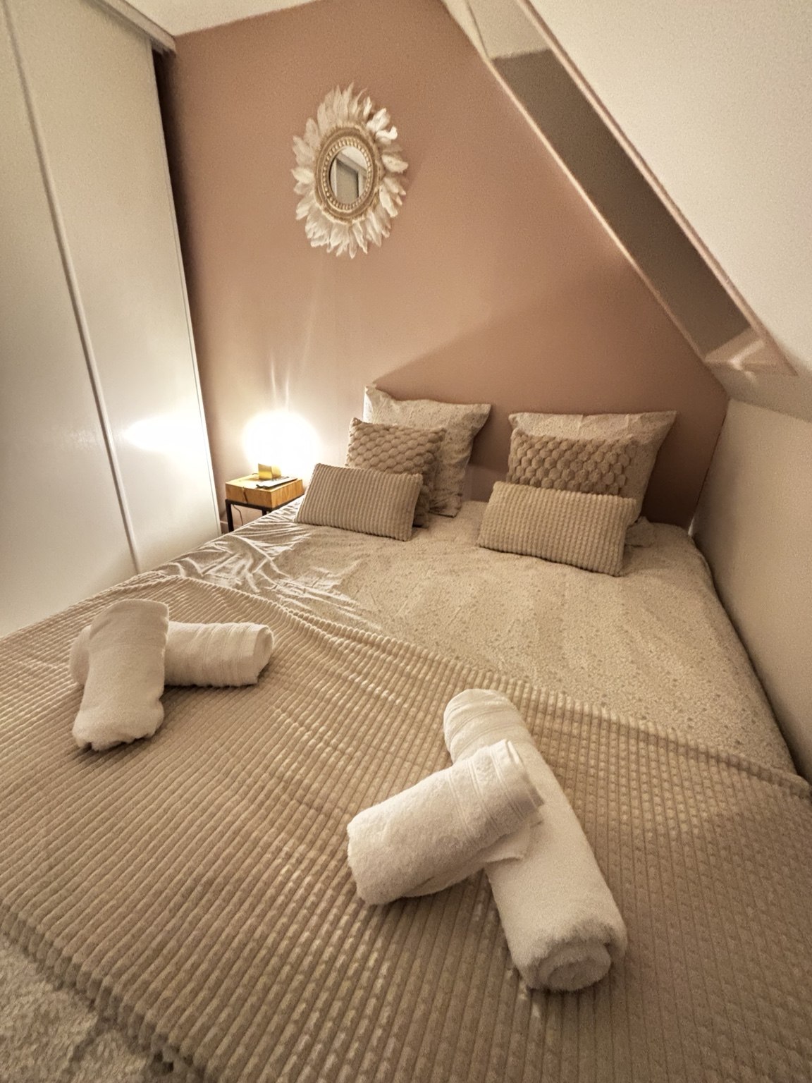 La première chambre cocooning avec télévision connectée